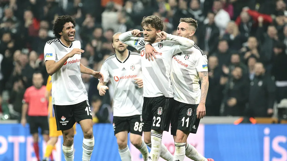Adem Ljajic'in sevinci sosyal medyayı salladı!