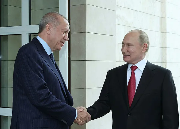 Rusya Devlet Başkanı Putin’den Başkan Erdoğan’a 3.doz koronavirüs aşısı için Sputnik V aşısı daveti: Onu ben BioNTech olarak aldım