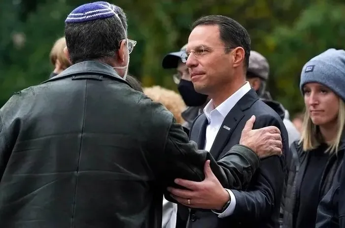 ABD tarihinin en güçlü Yahudi yönetimi geliyor! Kamala Harris’in etrafı Siyonistlerle dolu! İşte çemberdeki isimlerin kirli geçmişi...