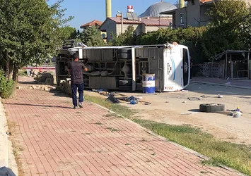 Denizli'de korkutan kaza! 17 kişi yaralandı