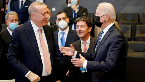 turkiye-ile-abd-arasinda-stratejik-mekanizma-bugun-baslatildi-iste-konu-basliklari-1649092810242.jpg Türkiye ile ABD arasında stratejik mekanizma bugün başlatıldı! İşte konu başlıkları... - 4