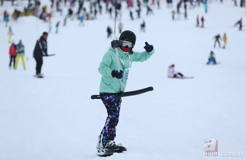 Uludağ tıklım tıklım! Metrelerce kuyruk oluştu 15