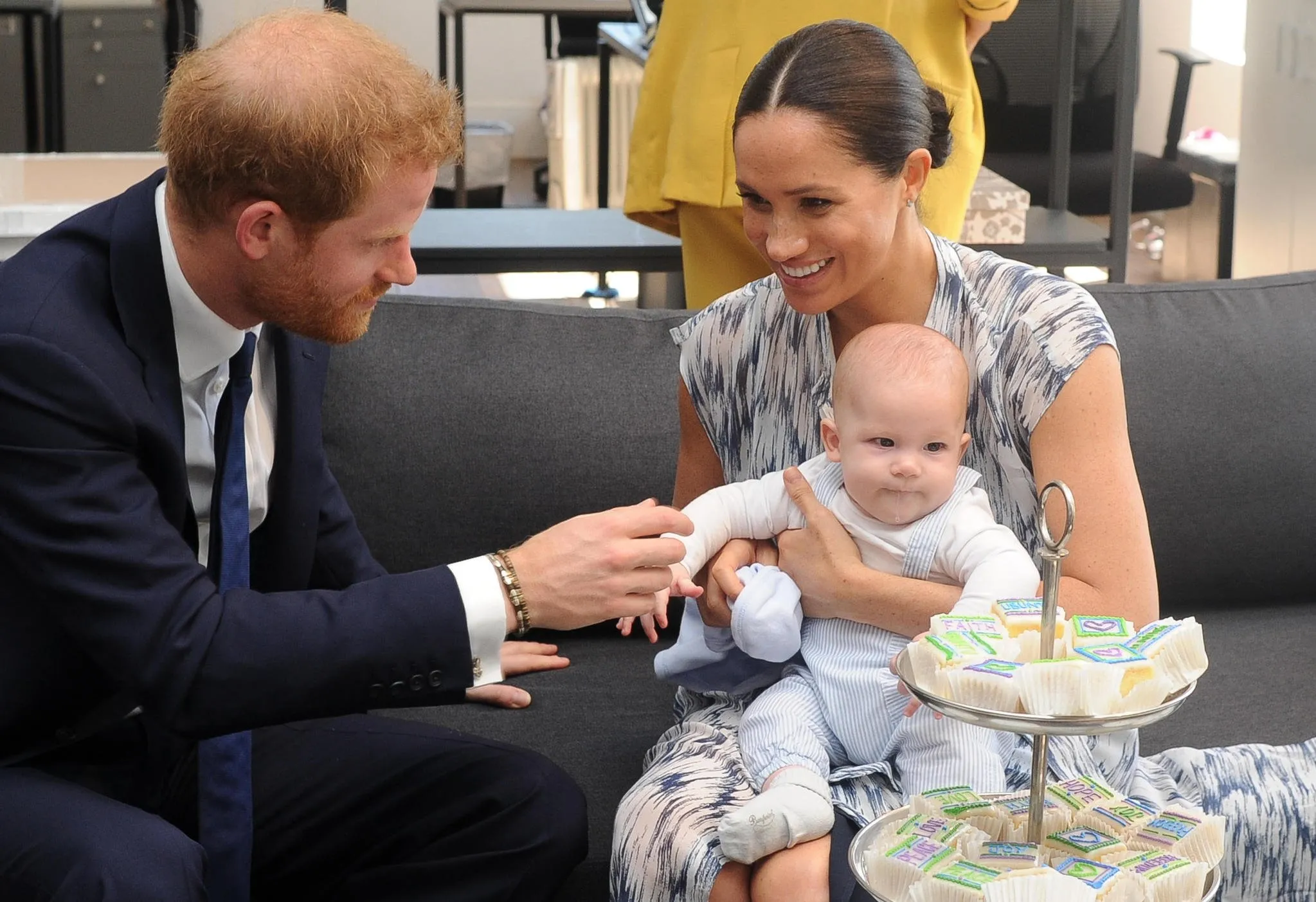 https://iaahbr.tmgrup.com.tr/931499/0/0/0/0/0/0?u=https://iahbr.tmgrup.com.tr/album/2020/05/29/prens-harry-ve-meghan-marklea-taciz-soku-drone-ile-1590739056859.jpg https://iaahbr.tmgrup.com.tr/931499/0/0/0/0/0/0?u=https://iahbr.tmgrup.com.tr/album/2020/05/29/prens-harry-ve-meghan-marklea-taciz-soku-drone-ile-1590739056859.jpg