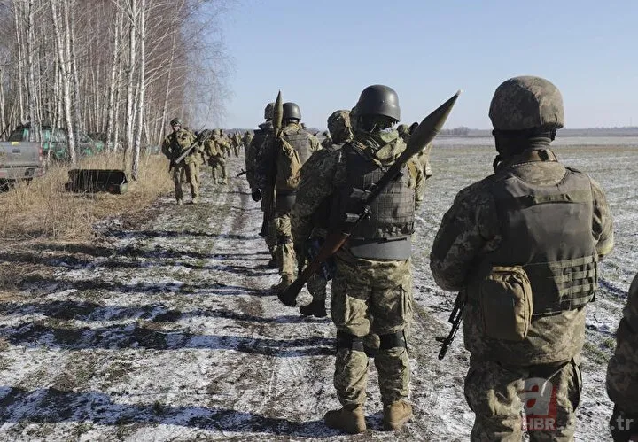 Geri çekilen Rus ordusu saldırı için hazırlık yapıyor: İşte hedefteki üç bölge! Zelenskiy: Taktik değiştirdiler