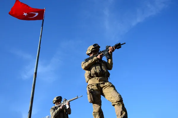 HDP’li Özlem Gündüz’den Türkiye’ye ’operasyon’ tehdidi: Faturası ağır olur