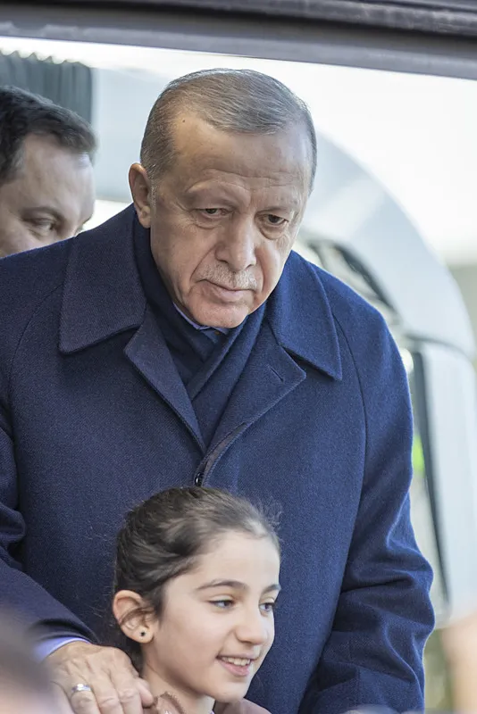 Başkan Recep Tayyip Erdoğan: Bu kutlu davasının birilerince pazarlık masalarında meze yapılmasına gönlümüz razı gelmez