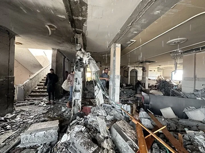 İşgalci İsrail kana doymuyor: Gazze’deki mülteci kampı yerle bir oldu! Ölenler arasında çocuklar da var
