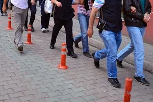 Adana merkezli 8 ilde FETÖ/PDY operasyonu