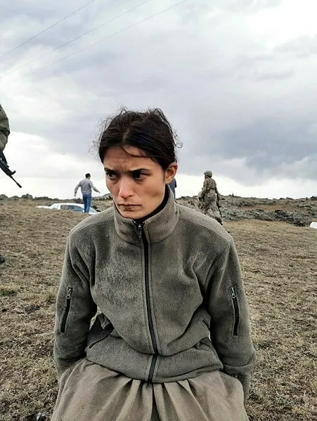 PKK’da çözülme sürüyor! Mehmetçiğin merhametini görüp teslim oldular