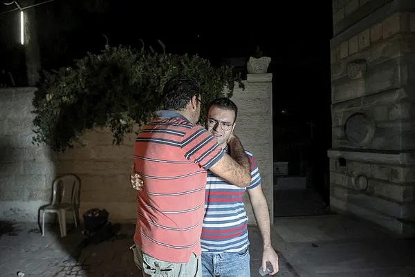 Katil İsrail Gazze’de Ortodoks Kilisesi’ni vurdu! Ölü ve yaralılar var