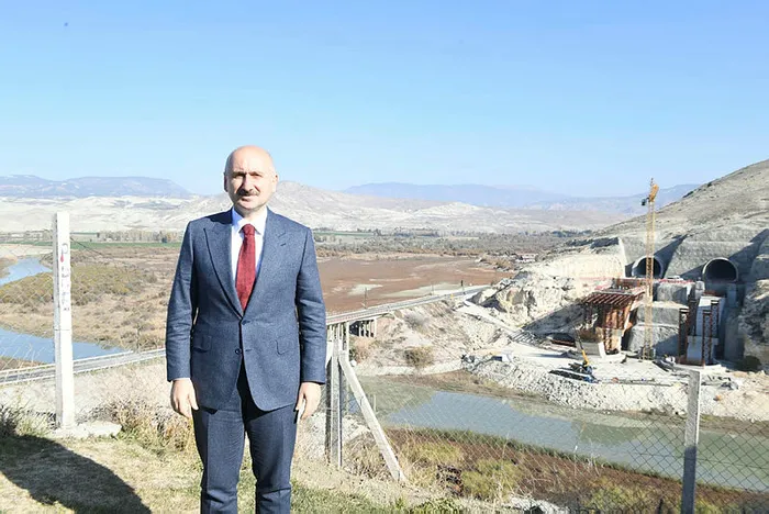 Bakan Karaismailoğlu: Mart ayı ile Ekim ayı arasında 5,7 milyar dolarlık yatırım yaptık