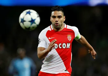 Falcao'dan sarı-kırmızı paylaşım!