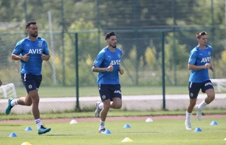 Vitor Pereira düğmeye bastı! İşte Fenerbahçe'den gidecek 10 futbolcu