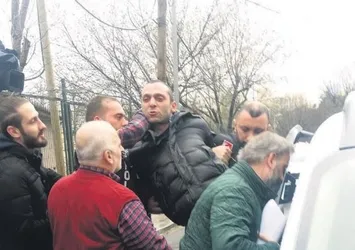 Onur Özbizerdik, Hollanda Konsolosluğu zannedip kurşunlamış!