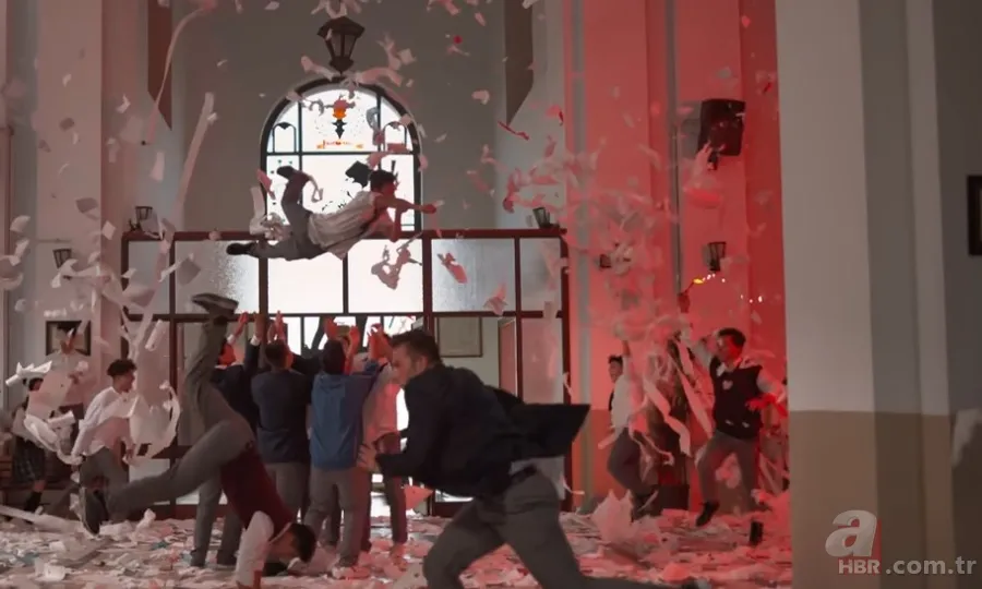 Aşk 101 2. sezon bomba gibi geliyor! Necdet'in defteri dürüldü! Netflix Aşk 101 2. yeni sezon ne zaman başlıyor? 14