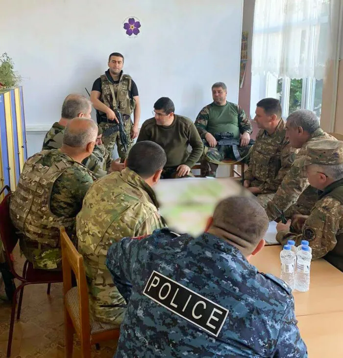 Sözde Karabağ lideri Arayik Harutyan’ın SİHA paniği! Toplantıyı anaokulunda yaptılar