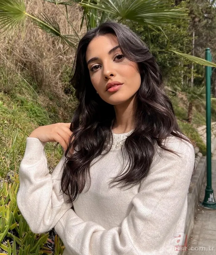 Cenk Torun sessizliğini bozdu! Rol arkadaşıyla aşk mı yaşıyor? Kendisinden yaşça küçük... 9