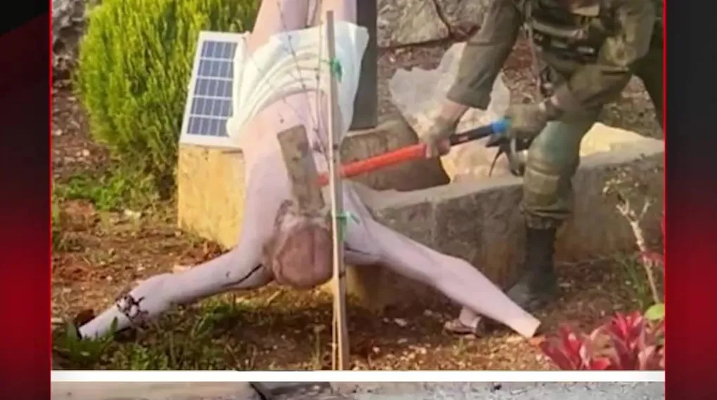 NEFRETTEN BESLENİYORLAR