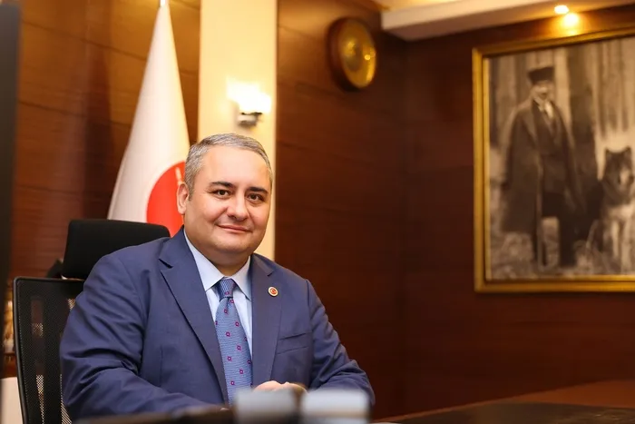 chpde-kufur-tartismasi-istifayi-getirdi-iste-ozel-ozarslan-kavgasinin-perde-arkasi-1770698961252.jpg Keçiören Belediye Başkanı Mesut Özarslan