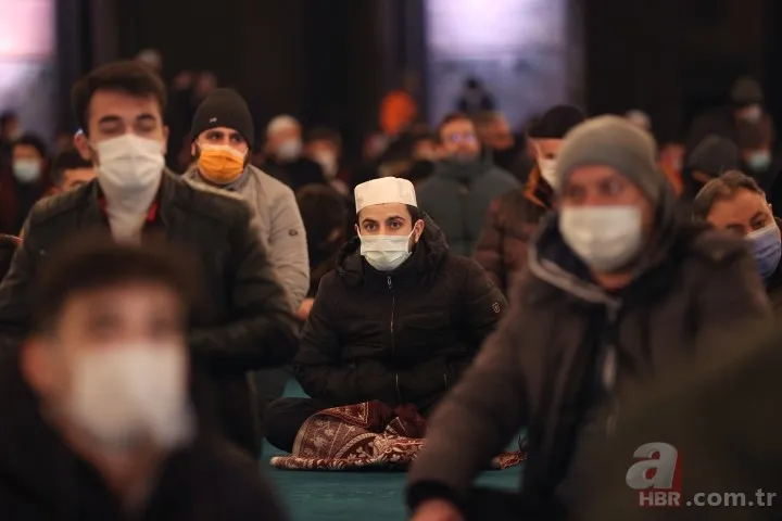 Ayasofya Camii'nde Regaip Kandili coşkuyla idrak edildi 4