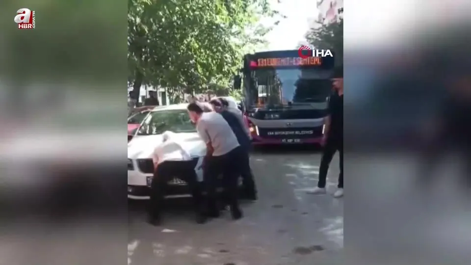 Duyarsız sürücü trafiği kilitledi