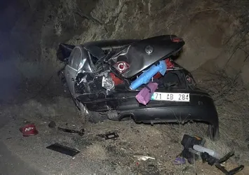 Kırıkkale'de feci kaza! Sürücü camdan yola fırladı