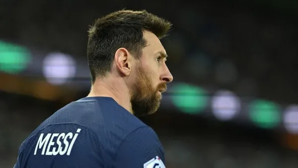 Lionel Messi resmen PSG’den ayrıldı! Fransızlardan resmi açıklama geldi