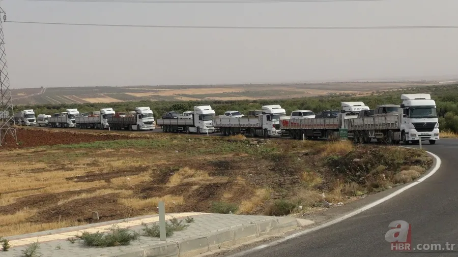 Sınır hattında büyük hareketlilik: TIR'lar yola çıktı 6