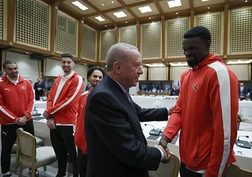 Başkan Erdoğan ile Adem Bona arasında gülümseten diyalog: Ooo Adem, how are you?