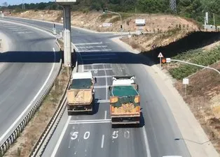 Hafriyat kamyonları tehlike saçmaya devam ediyor! İstanbul'da denizin rengi değişti
