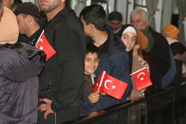 Ukrayna’da yaşayan 88 Ahıska Türkü Türkiye’ye geldi! Başkan Erdoğan’a teşekkür