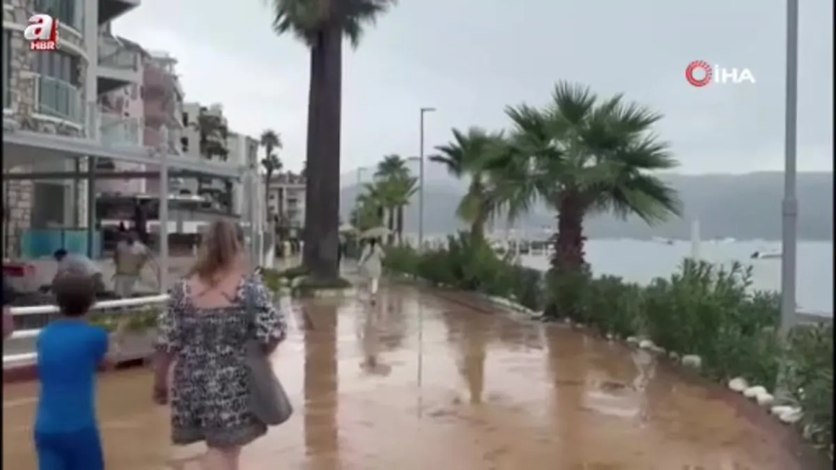Marmaris’te yağmur ve deniz keyfi bir arada