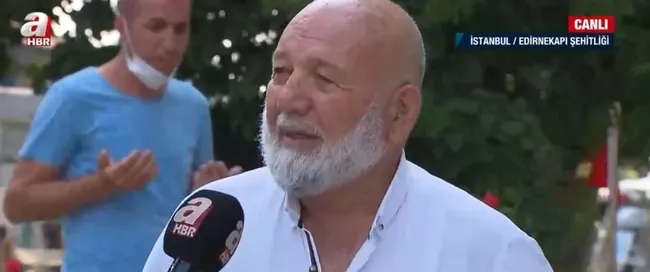 Şehitliklerde buruk bayram! Kabirler çiçeklerle süslendi - 2