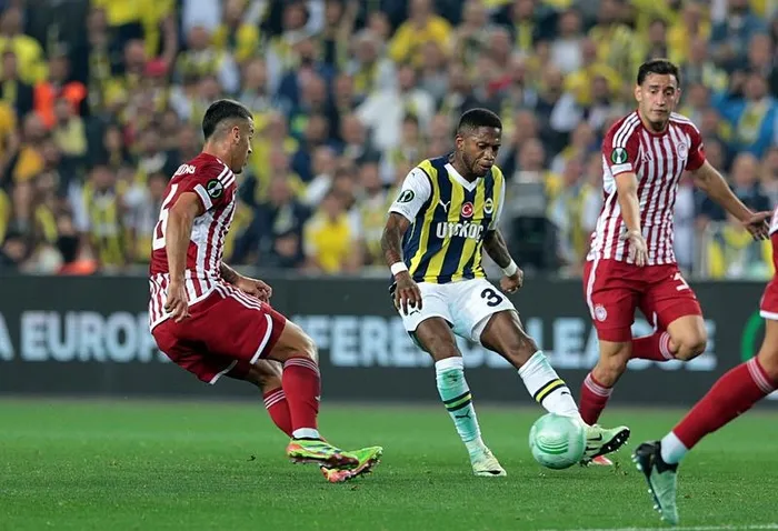 Fenerbahçe Olympiakos’a penaltılarda yenilerek Avrupa’ya veda etti!