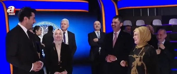 Turkuvaz Medya Emine Erdoğan’ı ağırladı! Sürdürülebilir Yüzyıl Zirvesi öncesi Kenan İmirzalıoğlu ile gülümseten futbol diyaloğu