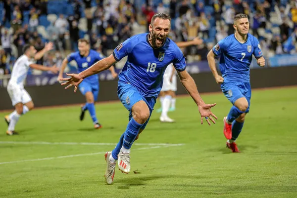 fenerbahcelileri-heyecanlandiran-iddia-vedat-muriqi-geri-donuyor-1635272054932.jpg Fenerbahçelileri heyecanlandıran iddia: Vedat Muriqi geri dönüyor - 3