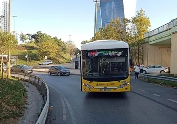 İBB kontrolden çıktı! İETT otobüsleri Kartal- 4. Levent-E5 AirPort AVM'de yolda kaldı