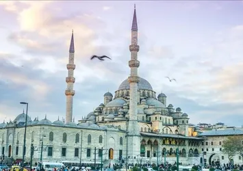 Camilerimiz giderek yalnızlaşıyor
