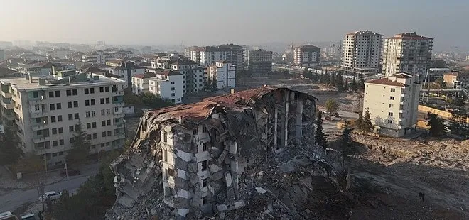 Malatya’da 5 katlı bina korna sesi ile yıkıldı! İşte o anlar