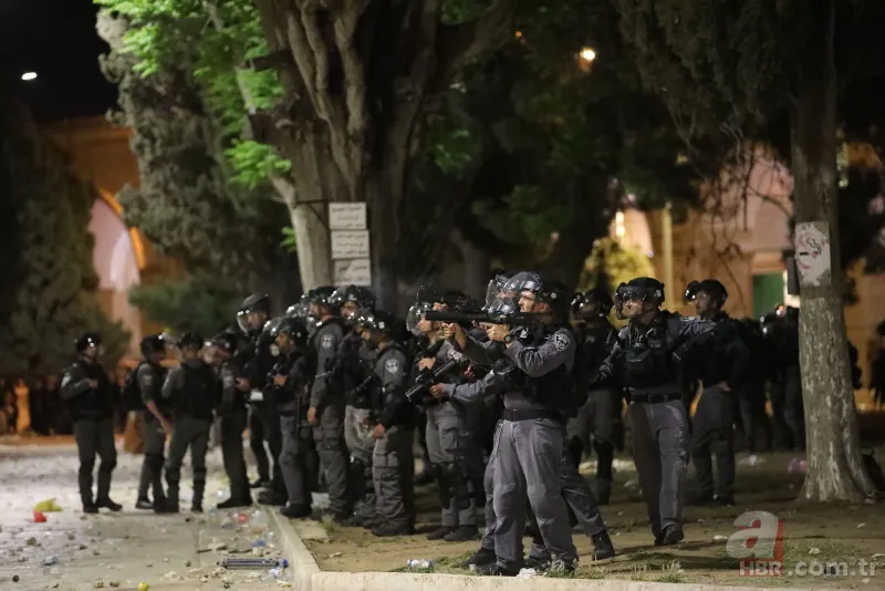 Terörist İsrail Mescid-i Aksa'da kan döktü! Yüzlerce yaralı var! İşte son görüntüler 6