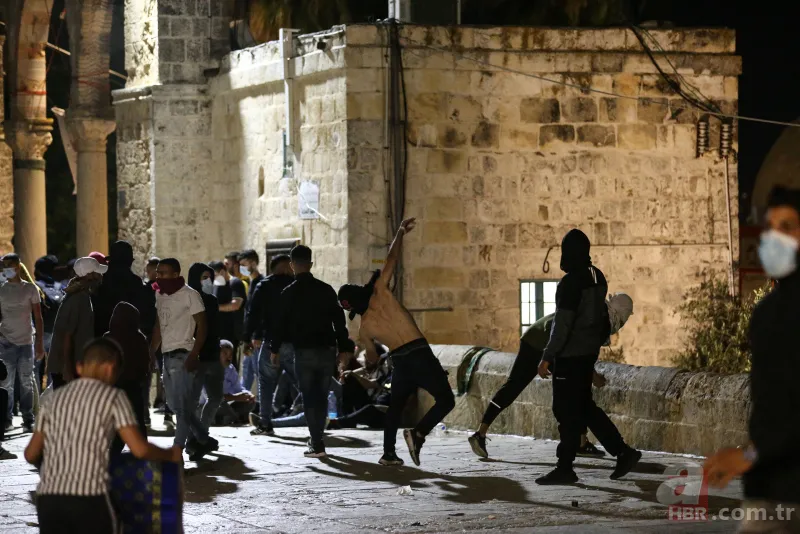 Terörist İsrail Mescid-i Aksa'da kan döktü! Yüzlerce yaralı var! İşte son görüntüler 2