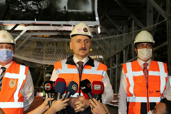 Bakan Karaismailoğlu’ndan Aydın-Denizli otoyolu açıklaması: 2022 yılı içinde tamamlamayı hedefliyoruz