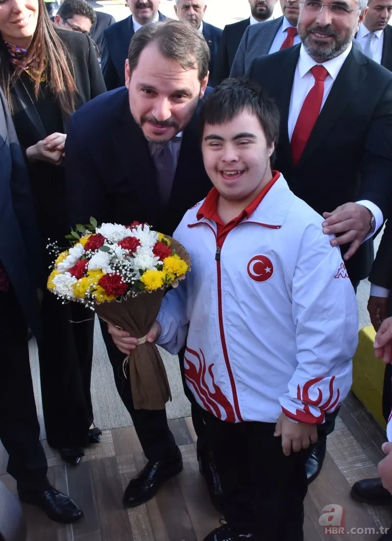 Bakan Berat Albayrak'a Samsun'da sevgi seli 2