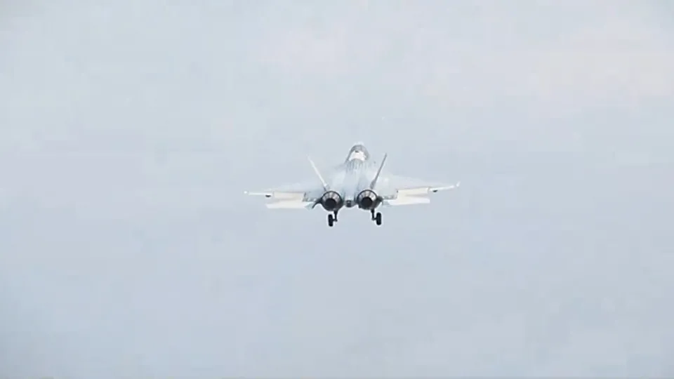 KAAN ilk uçuşunu gerçekleştirdi dünya onu konuştu! Gizli özelliklere sahip...