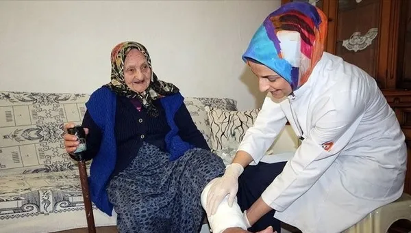 yasatem-projesi-uygulamaya-aliniyor-hastanede-ozel-refakat-eve-hemsire-1665723622373.jpg YAŞATEM projesi uygulamaya alınıyor! Hastanede özel refakat, eve hemşire - 5