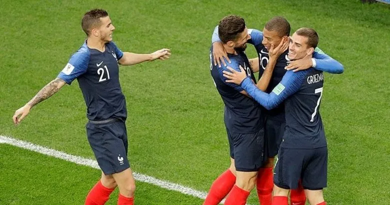 Fransa Peru maç sonucu! Fransa Dünya Kupası'nda turu garantiledi
