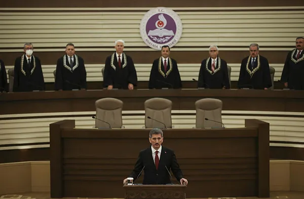 Anayasa Mahkemesi’nin yeni üyesi Muhterem İnce yemin etti! Törene Başkan Erdoğan da katıldı - 2