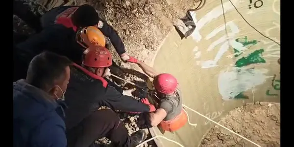 Son dakika: Adana Sarıçam'da kuyu çöktü: 1 işçi öldü - 4