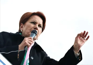 Son dakika: İyi Parti'de 'bayrak' istifası
