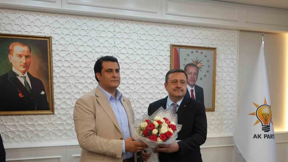 AK Parti’ye geçmişti! Umut Yılmaz'a coşkulu karşılama